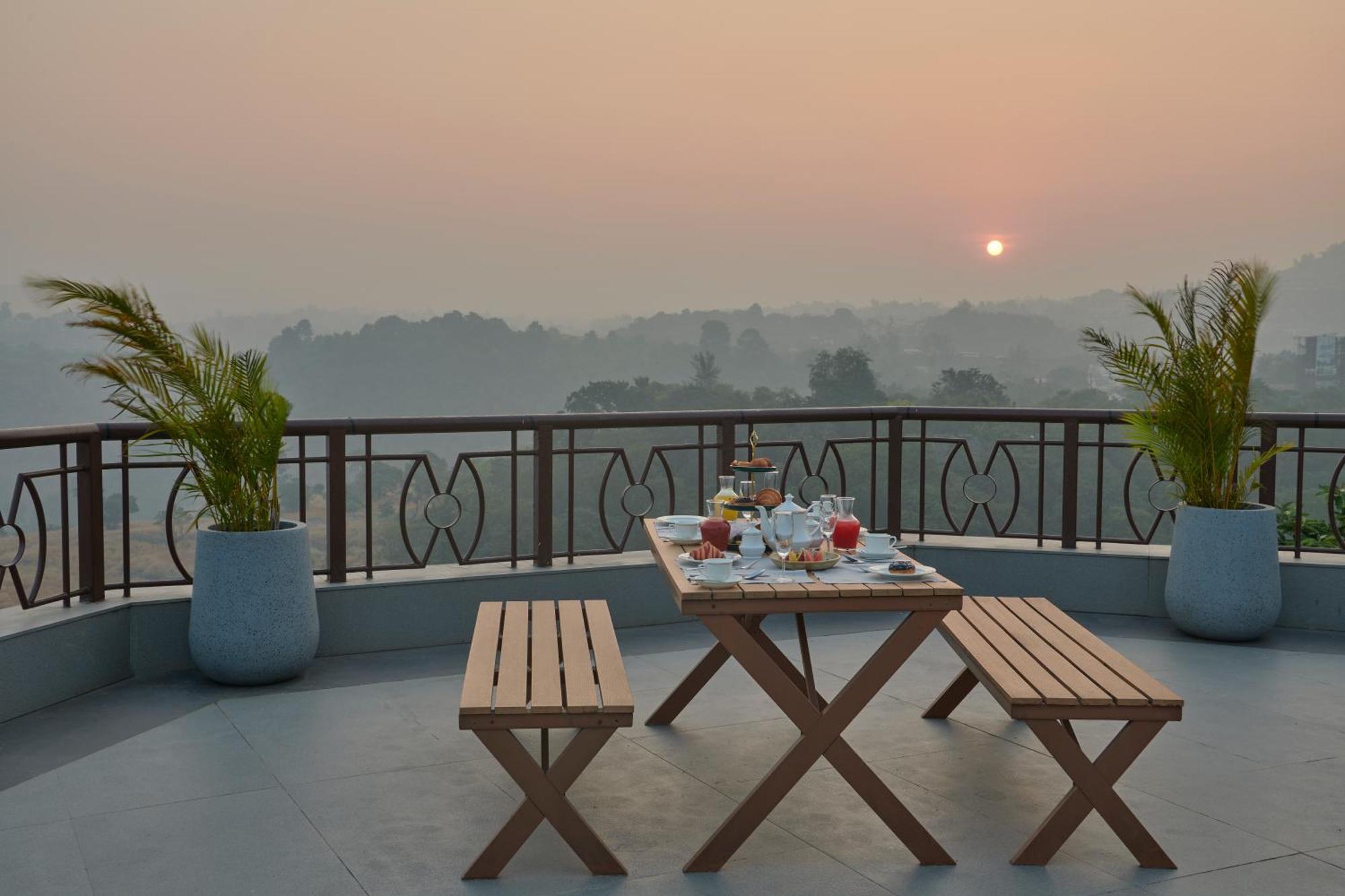 The Dukes Retreat Khandala Lonavala Extérieur photo